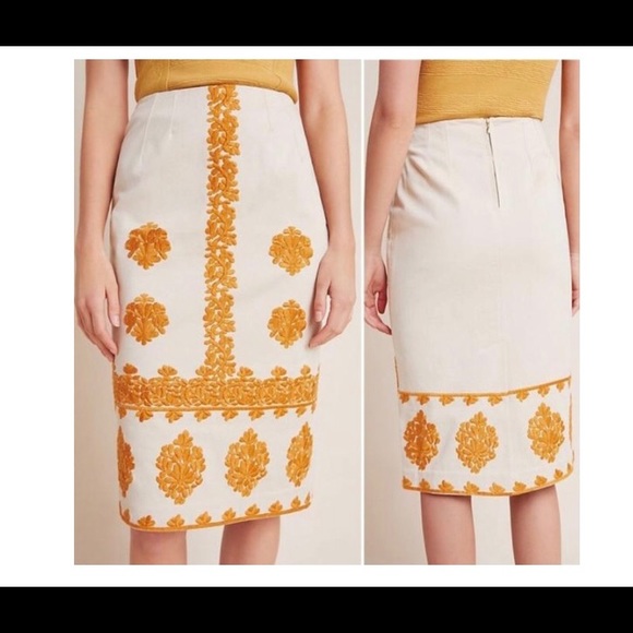 Anthropologie Dresses & Skirts - Anthropologie embroidered Pencil Skirt.Runs small